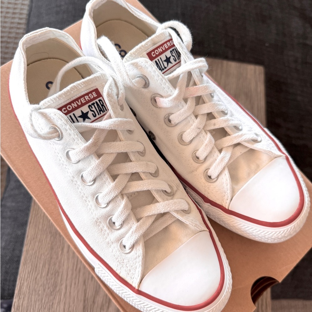 Converse All Star Sneakers White with Red Stipe Size 8(women) 6(men)